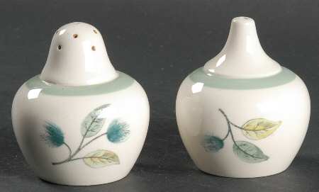 Woodbury Salt & Pepper Set
