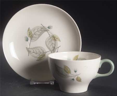 Woodbury Oversized Cup & Saucer Set