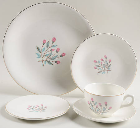 Pink Hope (Gold  Trim) 40 Piece Estate Set