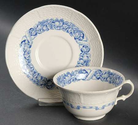 WW80 Footed Cup & Saucer Set