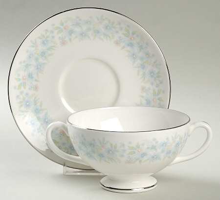 Wyndham Footed Cream Soup Bowl & Saucer Set