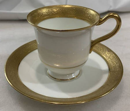 X6849 Footed Demitasse Cup & Saucer Set