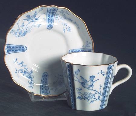 Y2715 Flat Cup & Saucer Set