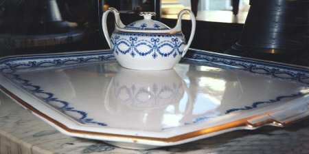 Y5151 Sugar Bowl & Lid