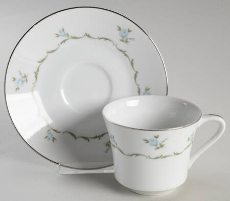 Abby Flat Cup & Saucer Set