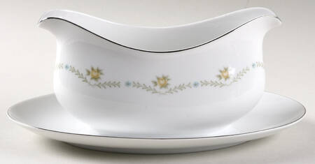 Buttercup Gravy Boat with Attached Underplate