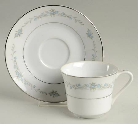 Melody Flat Cup & Saucer Set