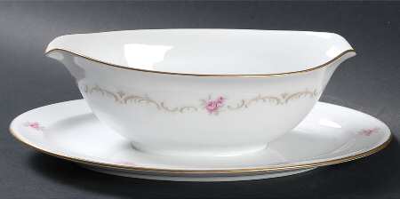 Tudor Gravy Boat with Attached Underplate