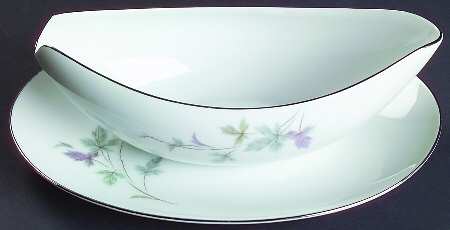 Woodland Gravy Boat & Underplate/Relish