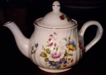 6037 Teapot & Lid