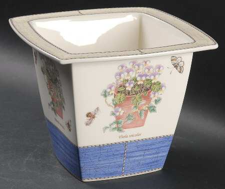 Sarah's Garden Medium Cachepot