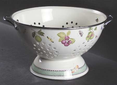 Sarah's Garden 5 Quart Metal Colander