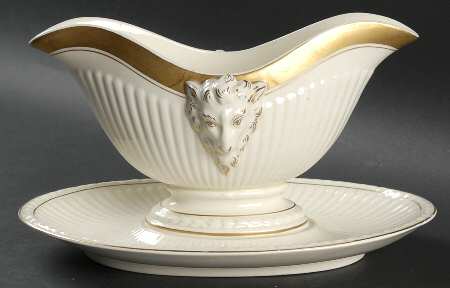 WW97 Gravy Boat with Attached Underplate