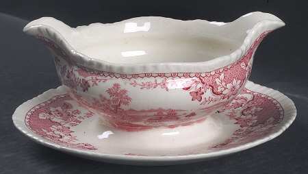 Seaforth Pink (Rope Edge, Scallop) Gravy Boat with Attached Underplate