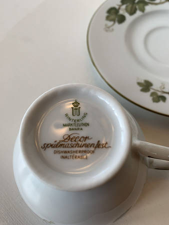 WIG250 Footed Cup & Saucer Set