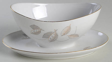 WIG260 Gravy Boat with Attached Underplate