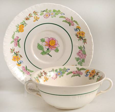 AL7984 Footed Cream Soup Bowl & Saucer Set