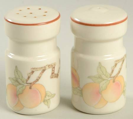 Peach Salt & Pepper Set