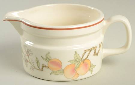 Peach Creamer