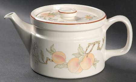 Peach Teapot & Lid
