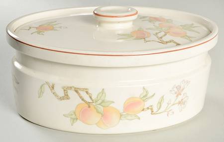 Peach 3 Quart Oval Covered Casserole