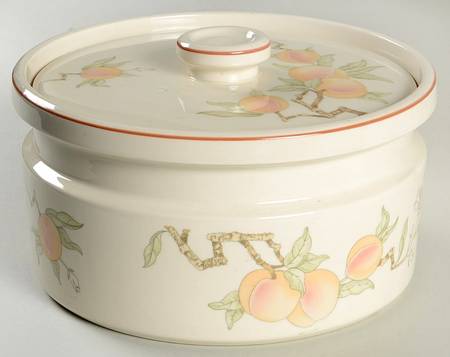 Peach 3 Quart Round Covered Casserole
