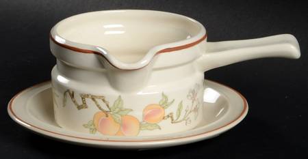 Peach Gravy Boat & Underplate
