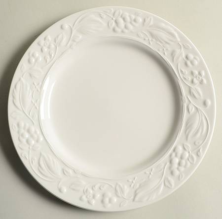 Botanical Relief Accent Luncheon Plate