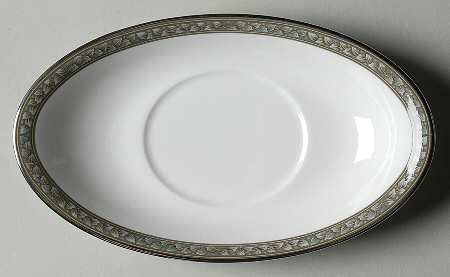 Laurel Underplate for Gravy Boat