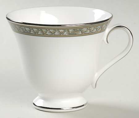 Laurel Footed Cup