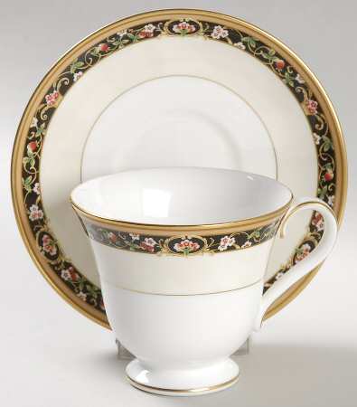 Rossmore Footed Cup & Saucer Set