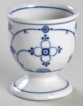 WIG270 (Smooth, Flared Rim) Single Egg Cup