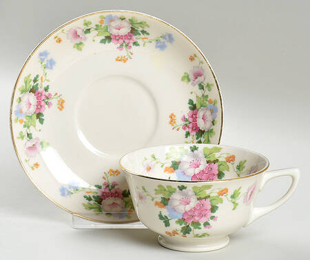 AB9349 Footed Cup & Saucer Set