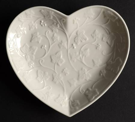 Classic Garden Heart Shaped Tray