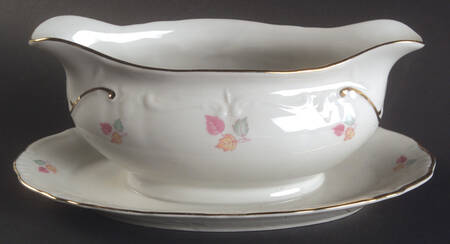 4217b Gravy Boat with Attached Underplate
