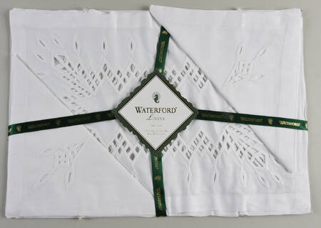 Lismore Platinum (Set of 2) Linen Placemat and Napkin Set