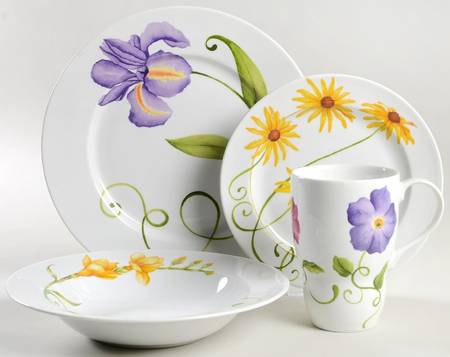 Lyrical Blooms 4 Piece Place Setting