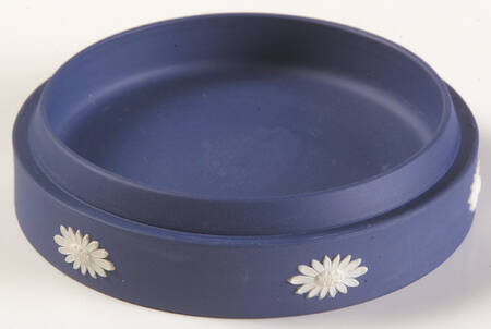 Queen Elizabeth on Royal Blue Jasperware Round Box No Lid