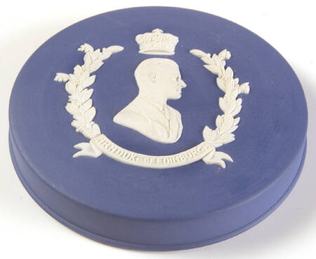 Queen Elizabeth on Royal Blue Jasperware Lid for Round Box