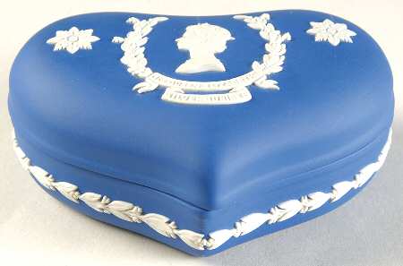 Queen Elizabeth on Royal Blue Jasperware Heart Shape Box & Lid