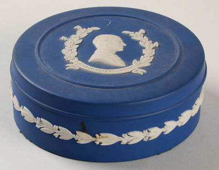 Queen Elizabeth on Royal Blue Jasperware 4" Round Box & Lid