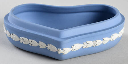Queen Elizabeth II on Lavender Jasperware Heart Shape Box No Lid