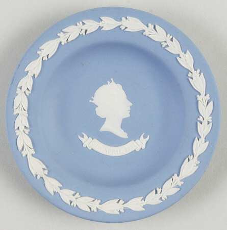 Queen Elizabeth II on Lavender Jasperware Round Tray