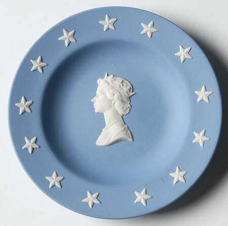 Queen Elizabeth II on Lavender Jasperware 4" Round Tray