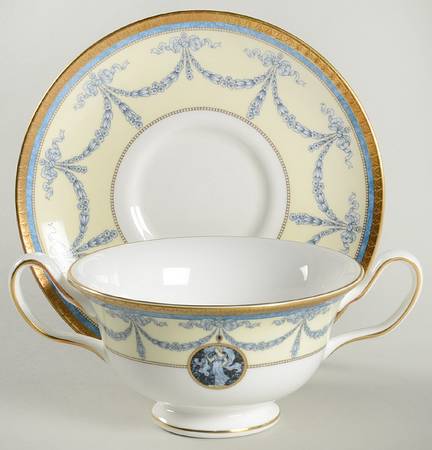 Madeleine Footed Cream Soup Bowl & Saucer Set