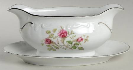WIG302 Gravy Boat with Attached Underplate