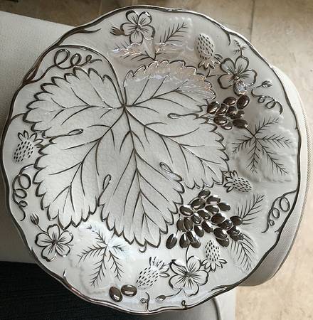 C5869 Luncheon Plate