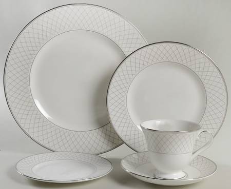 Crosshaven Platinum 5 Piece Place Setting