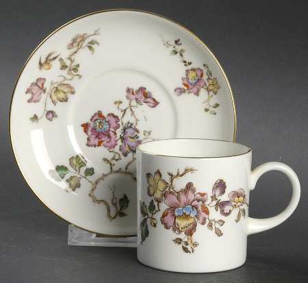 Swallow (No Design Edge, Gold Trim) Can Shape Demitasse Cup and Saucer Set