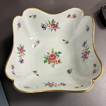 Dresden 8" Square Vegetable Bowl